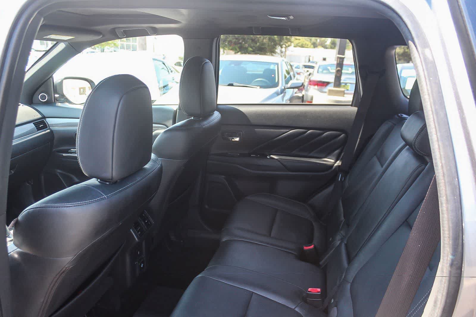 Used 2019 Mitsubishi Outlander GT AWD/4WD image 23