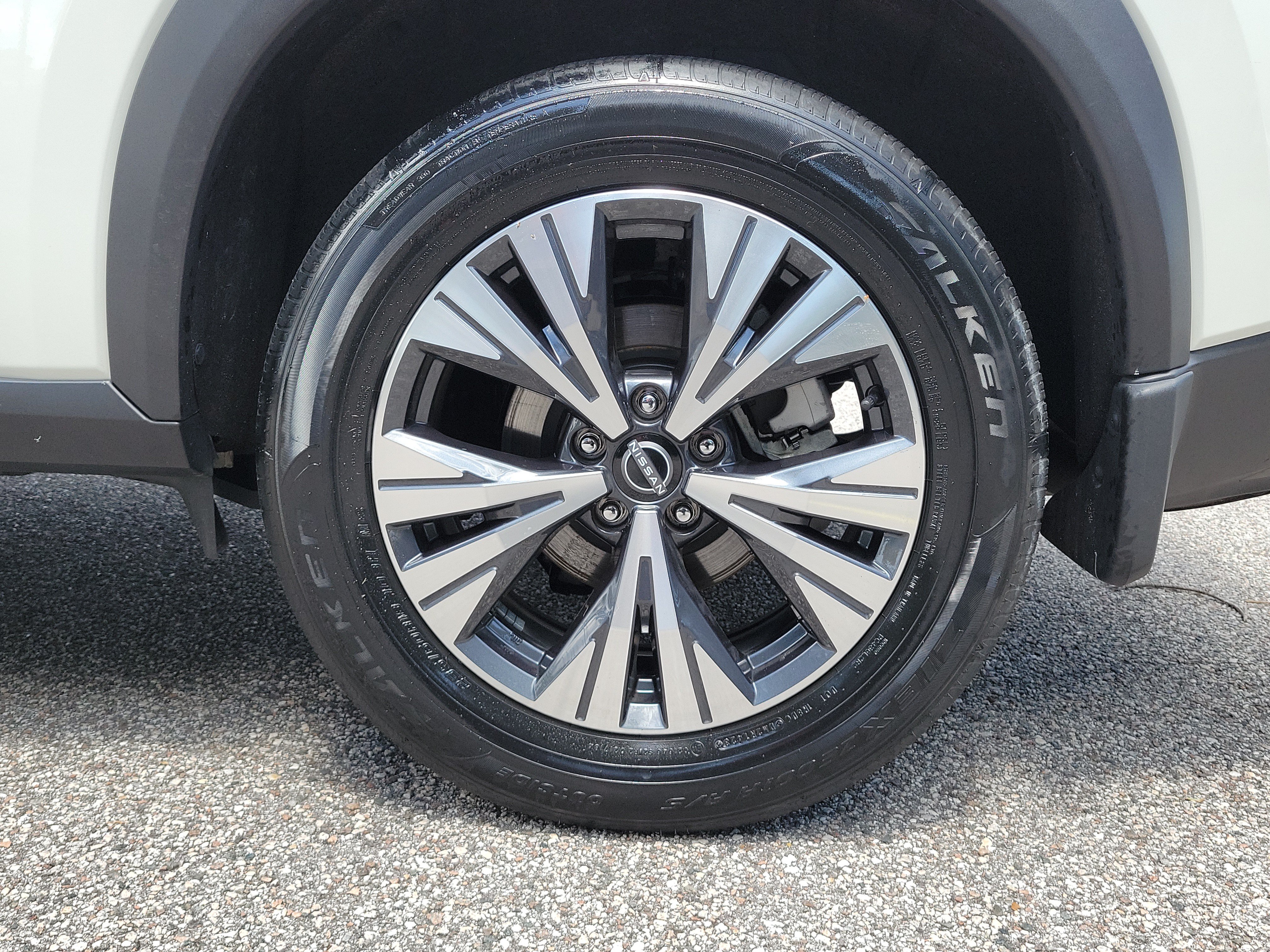Certified 2023 Nissan Rogue SV FWD image 10