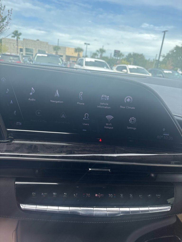 Used 2023 Cadillac Escalade Premium Luxury w/ Performance Package image 32