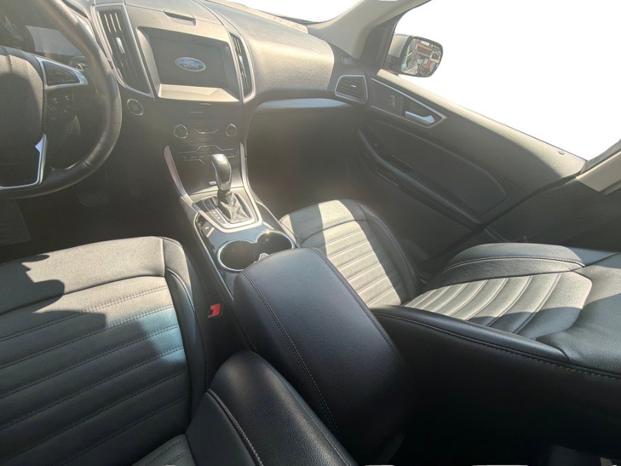 Used 2018 Ford Edge SEL w/ Equipment Group 201A FWD image 19