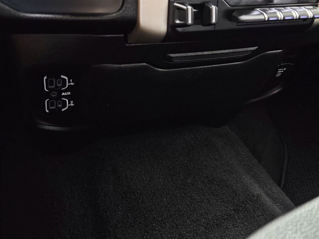 Used 2022 RAM 2500 Laramie w/ Body Color Bumper Group AWD/4WD image 19