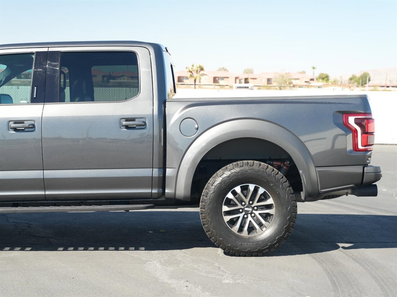 Used 2019 Ford F150 Raptor w/ Equipment Group 802A Luxury AWD/4WD image 7