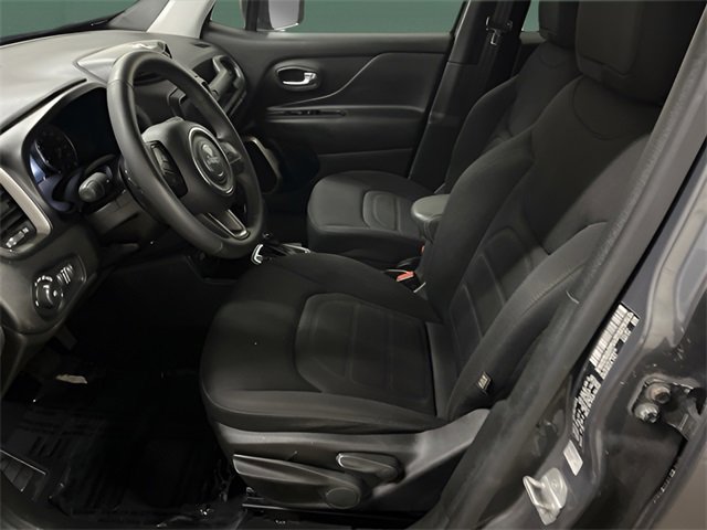 Used 2022 Jeep Renegade Latitude image 13