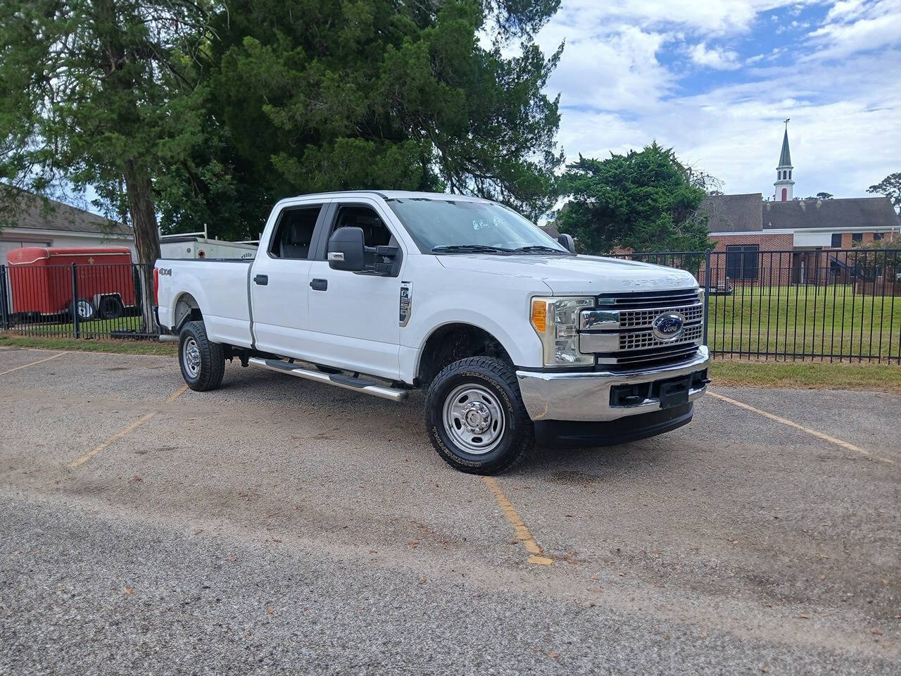 Used 2017 Ford F250 XL w/ Power Equipment Group AWD/4WD image 1
