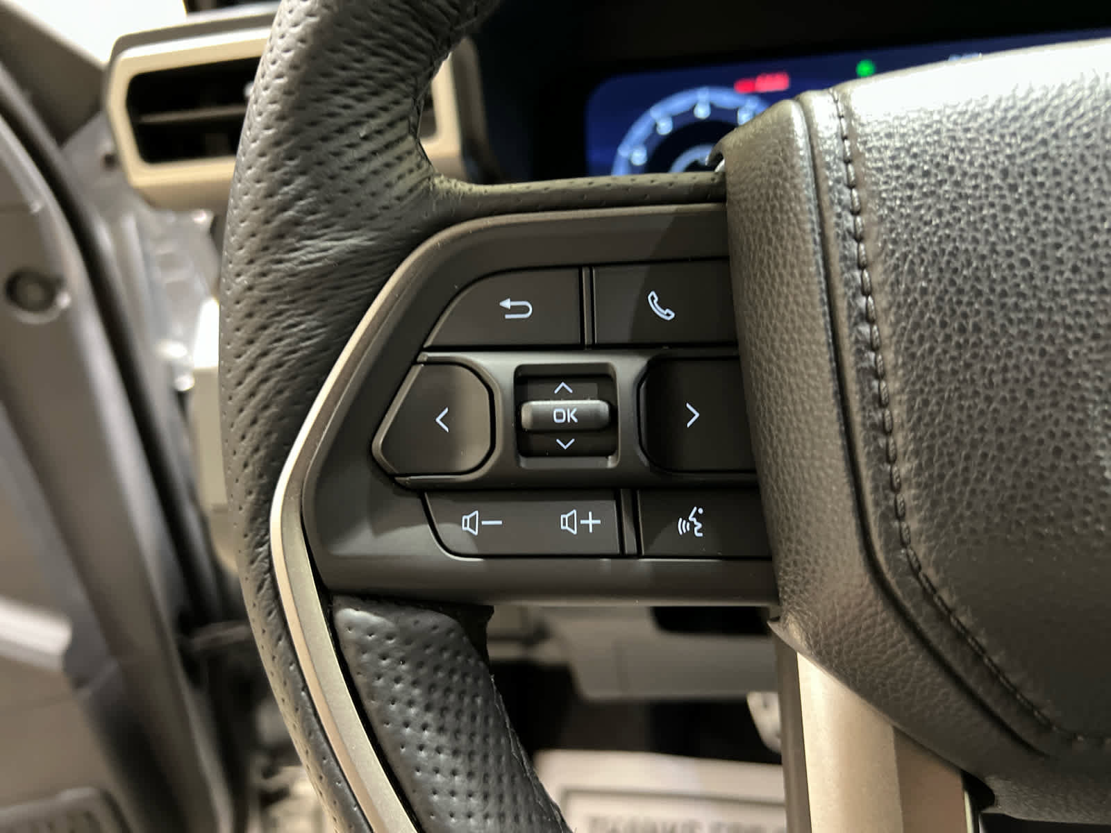 Used 2024 Toyota Tacoma TRD Sport w/ TRD Sport Upgrade Package image 13