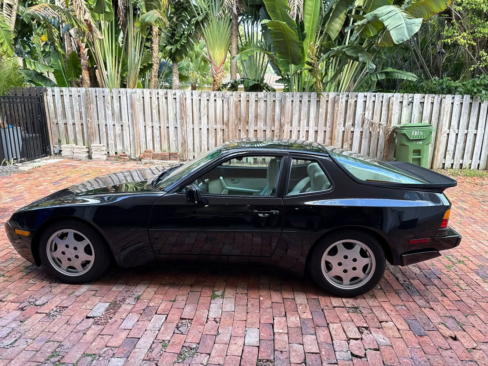 Used 1989 Porsche 944 S2 image 51