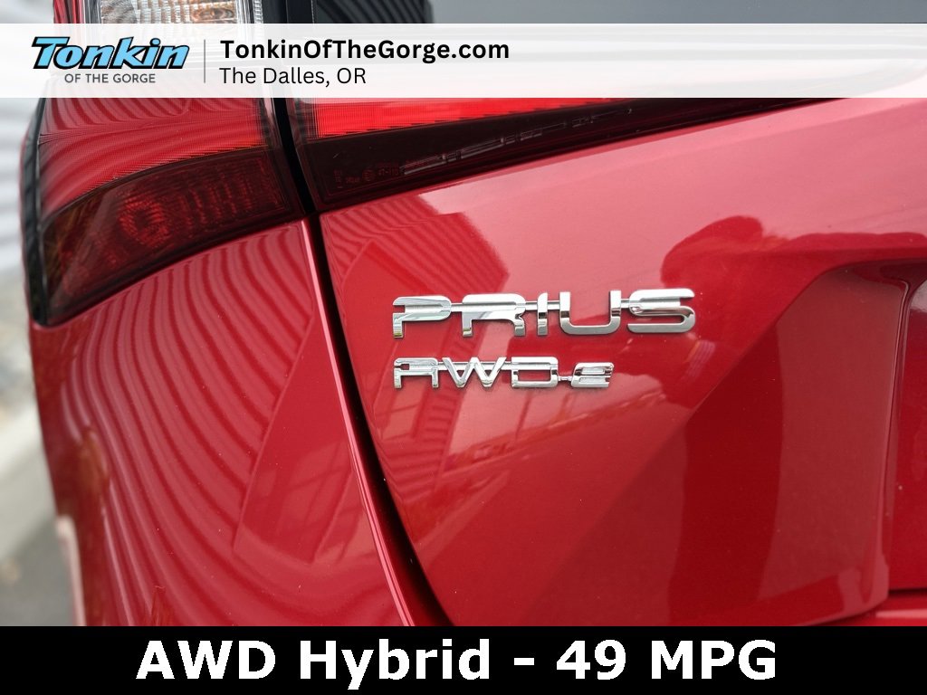 Used 2022 Toyota Prius LE image 25