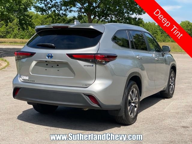 Used 2024 Toyota Highlander XLE AWD/4WD image 7