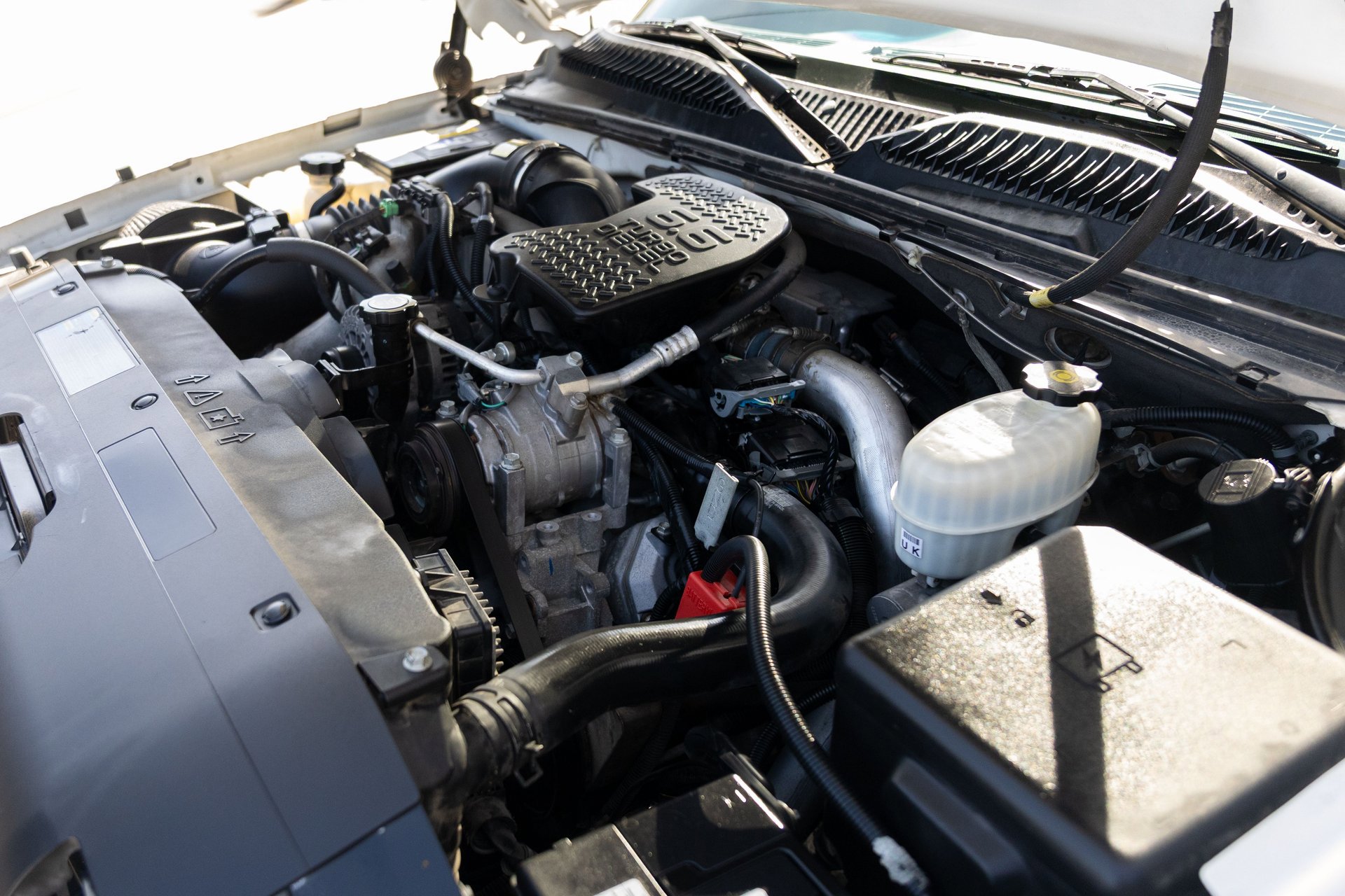 Used 2006 Chevrolet Silverado 2500 LT w/ Heavy-Duty Power Package image 21