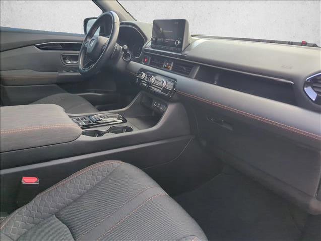 Used 2024 Honda Pilot Sport image 21