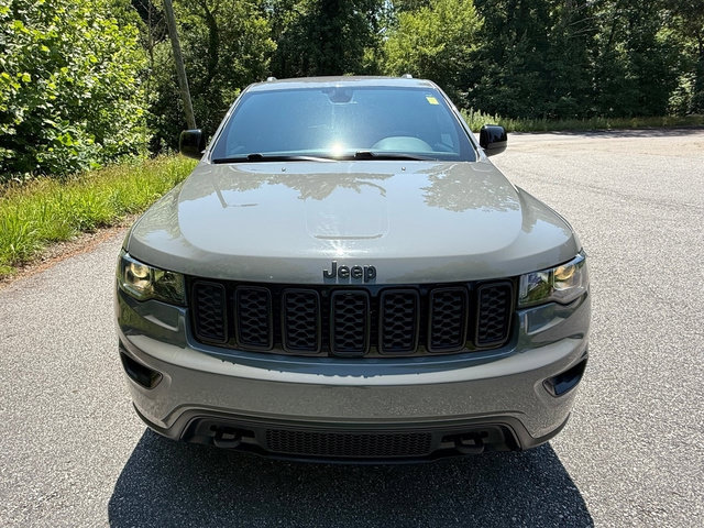 Used 2021 Jeep Grand Cherokee Freedom Edition AWD/4WD image 3