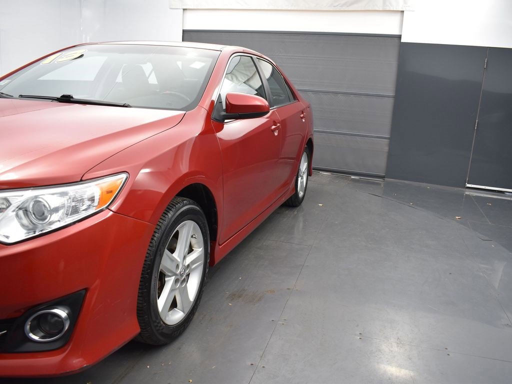 Used 2013 Toyota Camry SE image 34