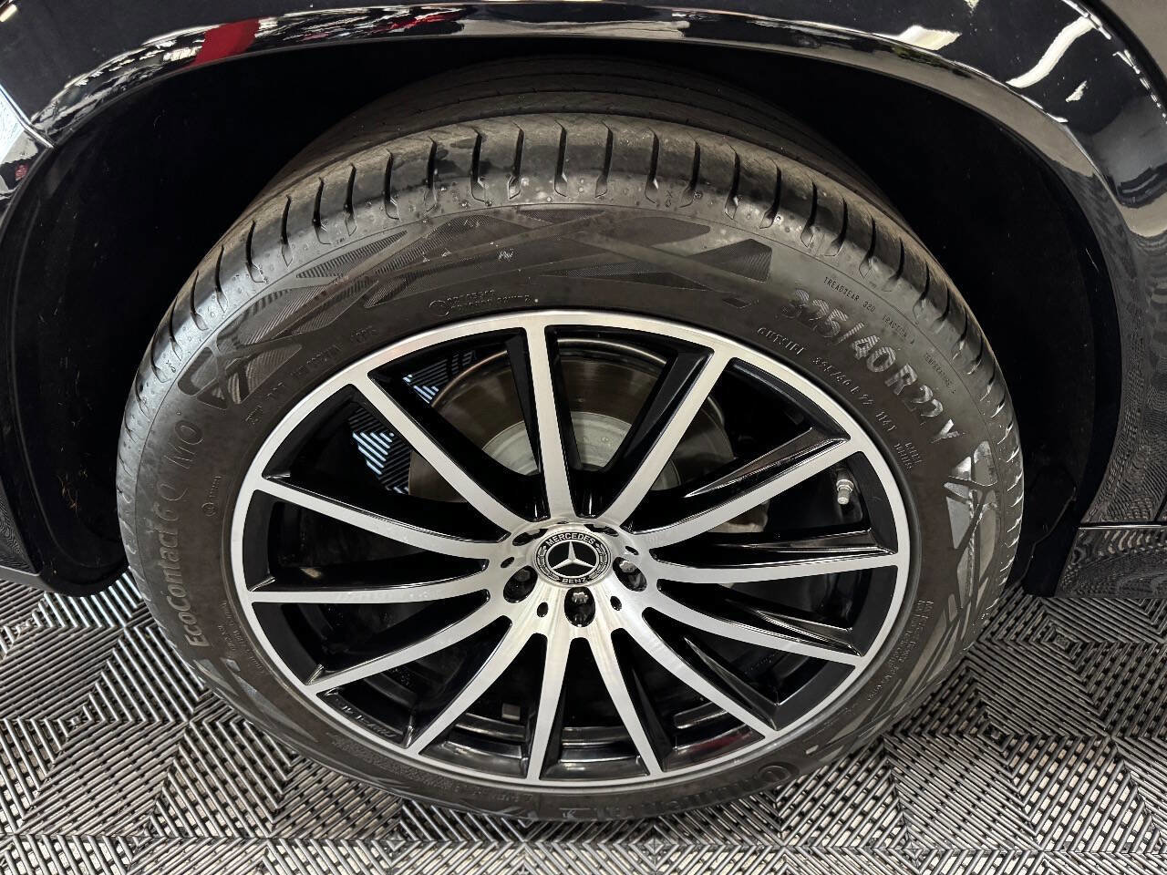 Used 2025 Mercedes-Benz GLS 450 4MATIC image 17