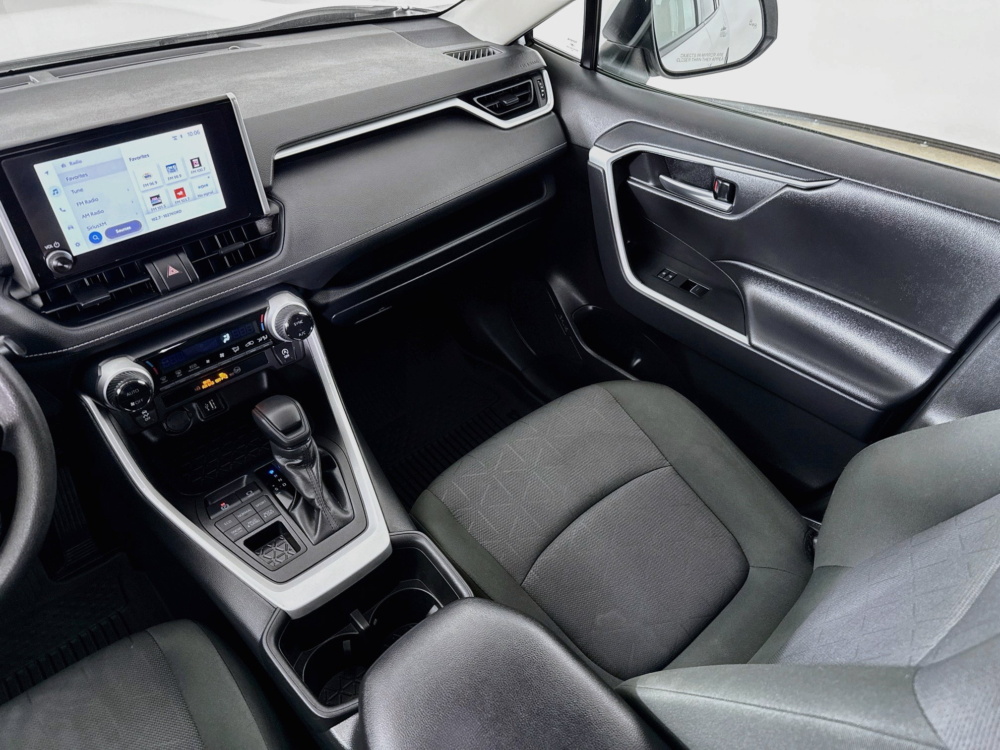 Certified 2025 Toyota RAV4 XLE AWD/4WD image 23