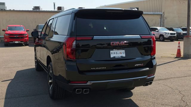 New 2026 GMC Yukon XL AT4 w/ AT4 Premium Package AWD/4WD image 8