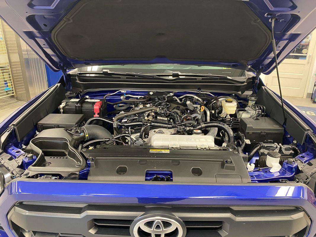 Used 2025 Toyota Tacoma TRD Off-Road image 18