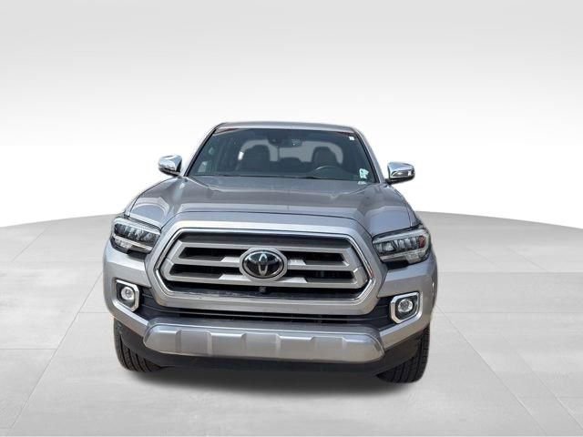 Used 2021 Toyota Tacoma Limited image 2