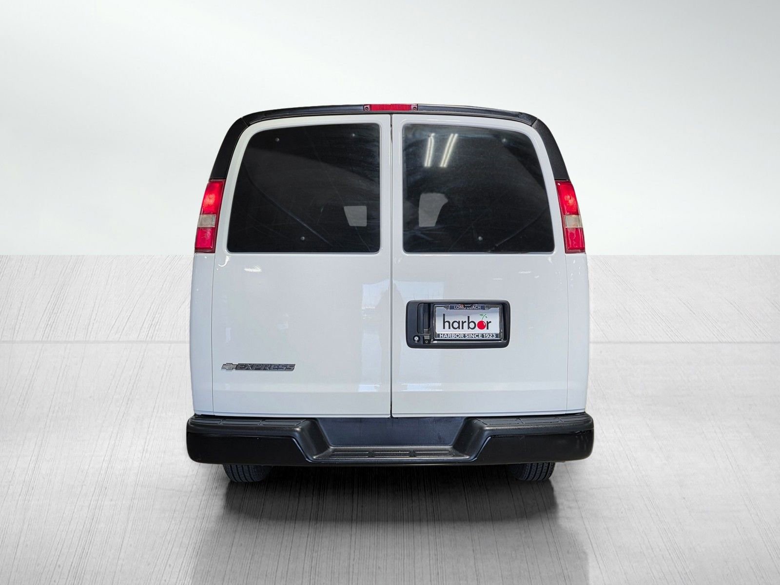 Used 2017 Chevrolet Express 2500 LS image 6