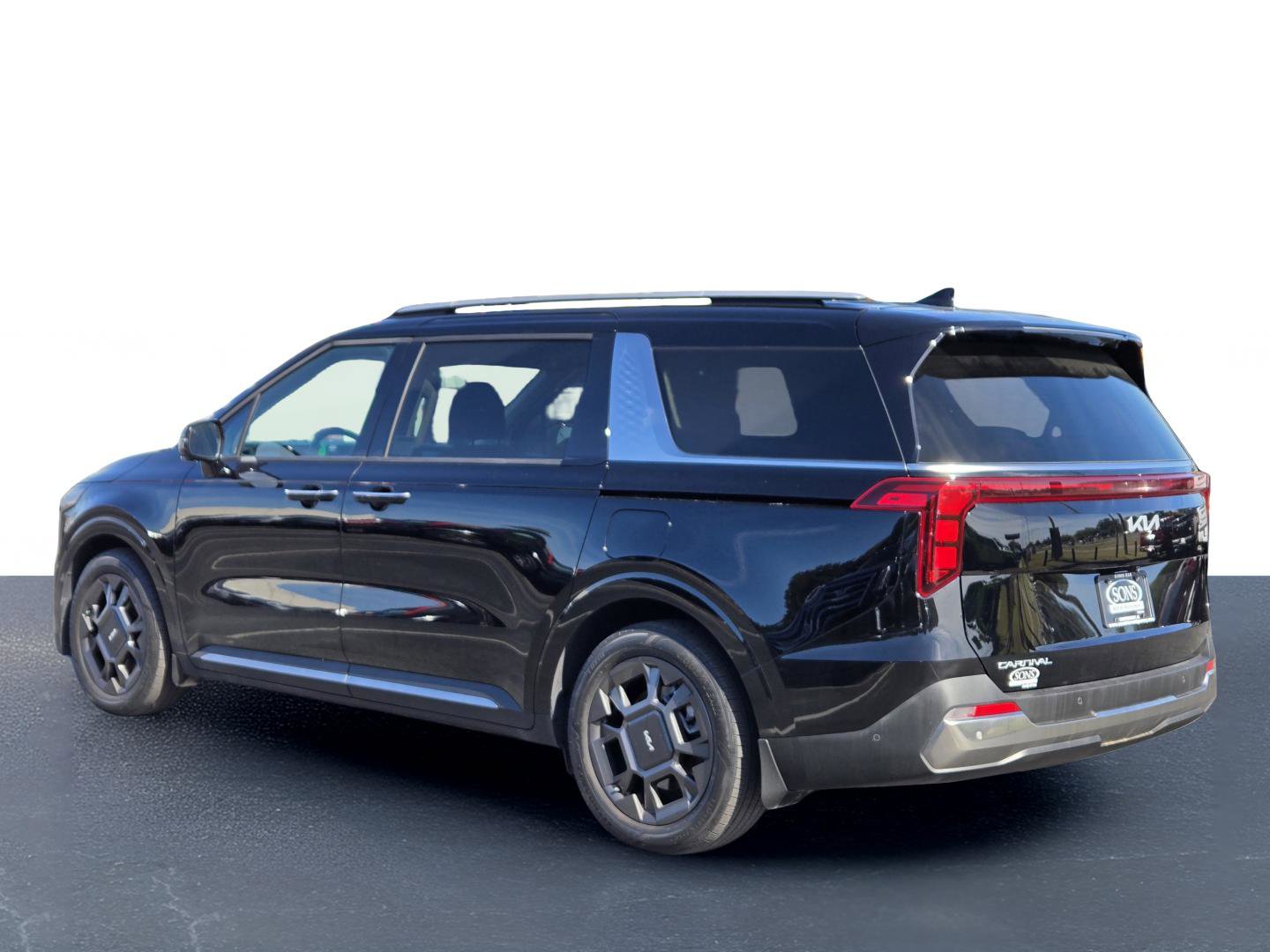 Used 2025 Kia Carnival SX image 11