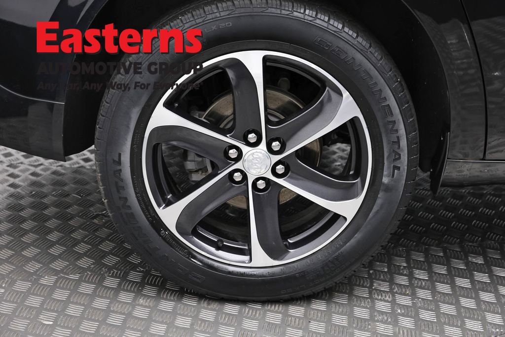 Used 2021 Buick Enclave Essence w/ Sport Touring Edition image 32