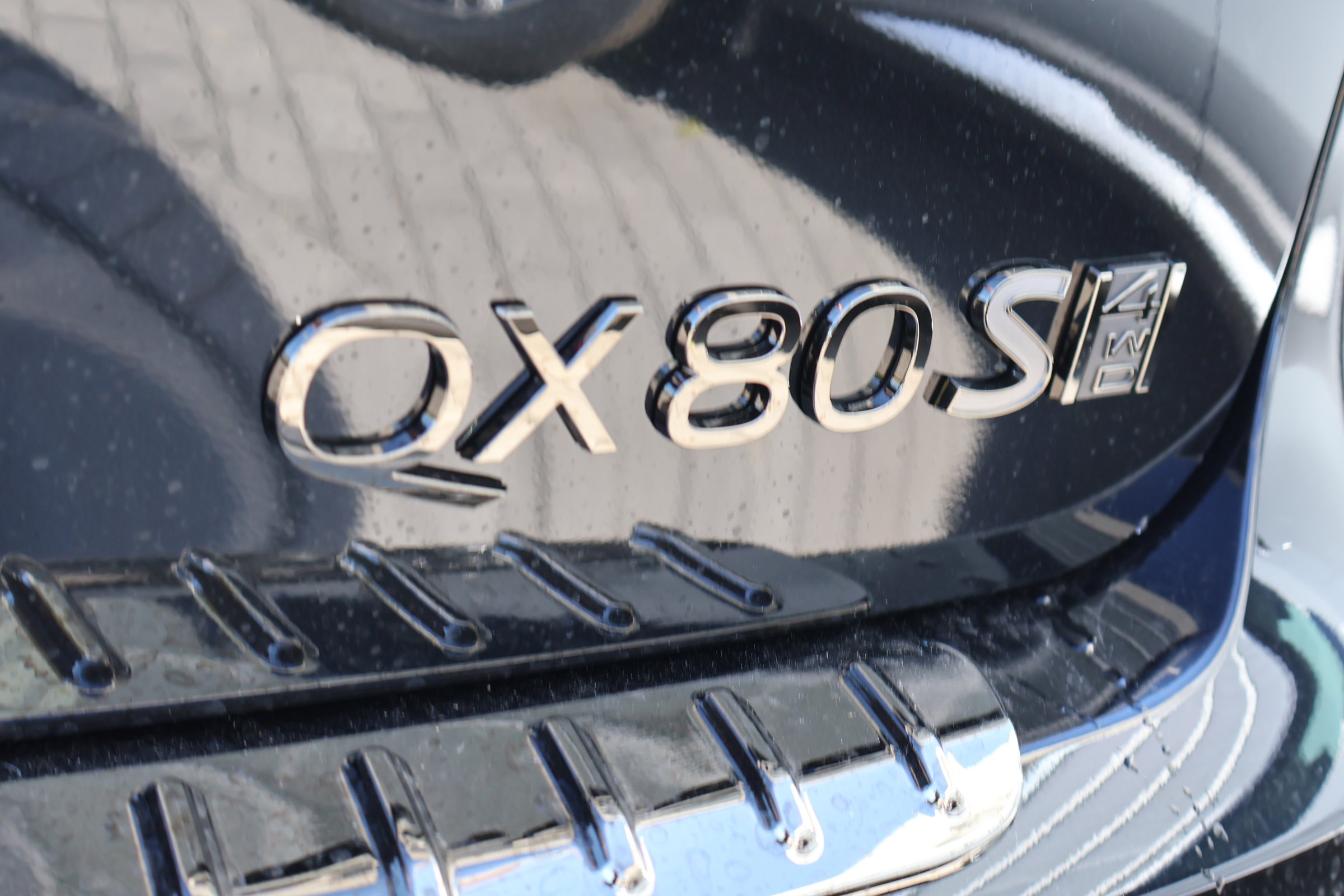 New 2026 INFINITI QX80 4WD image 5