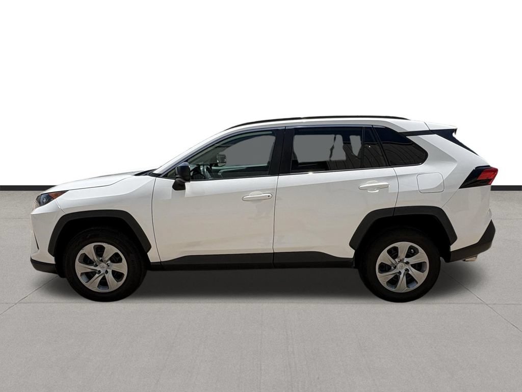 Used 2020 Toyota RAV4 LE FWD image 8