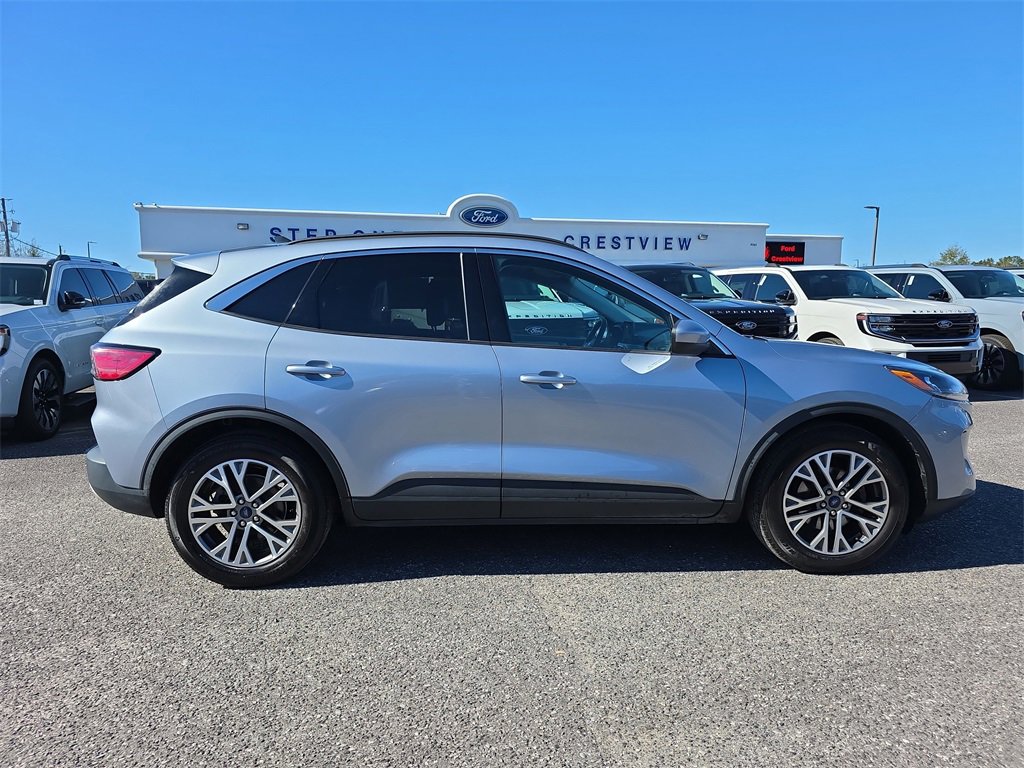 Used 2022 Ford Escape SEL image 4