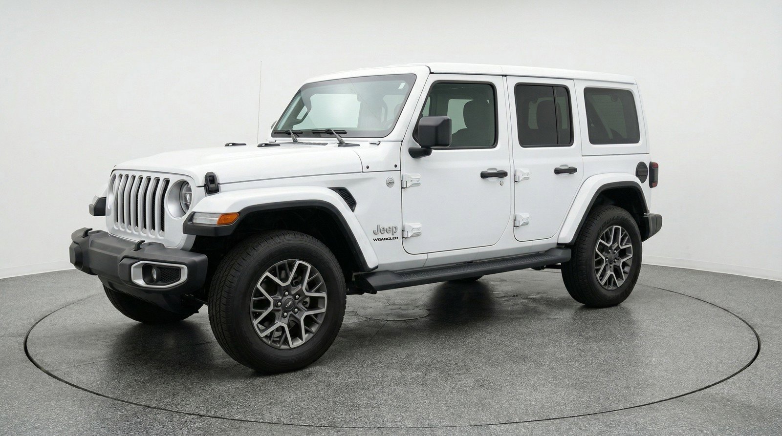 Used 2025 Jeep Wrangler Sahara image 3