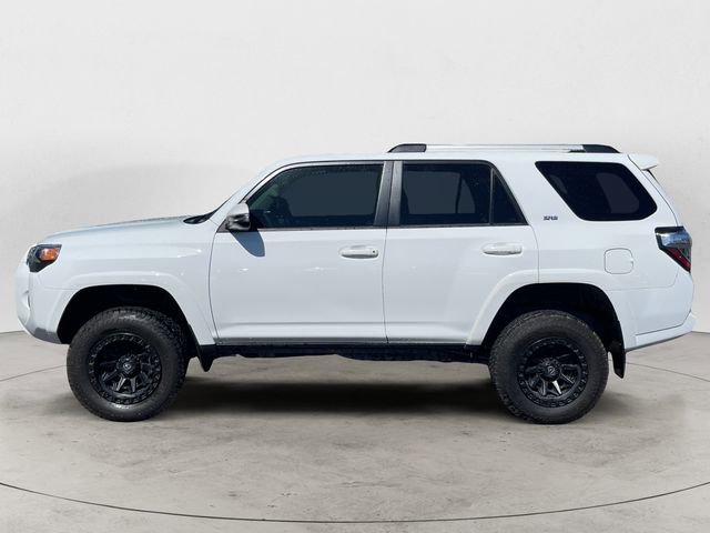 Used 2023 Toyota 4Runner SR5 Premium w/ Moonroof Package AWD/4WD image 2