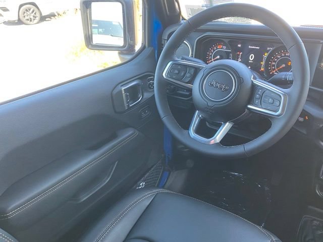 New 2025 Jeep Wrangler Unlimited Sahara AWD/4WD image 34