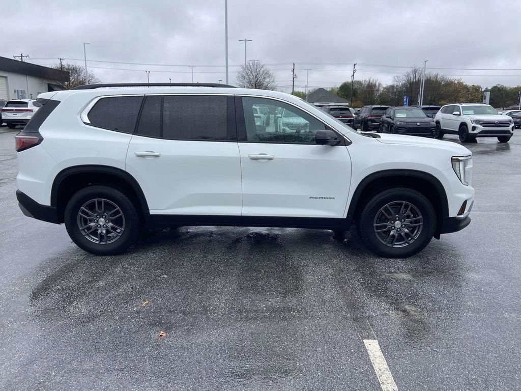 Used 2025 GMC Acadia Elevation FWD image 3