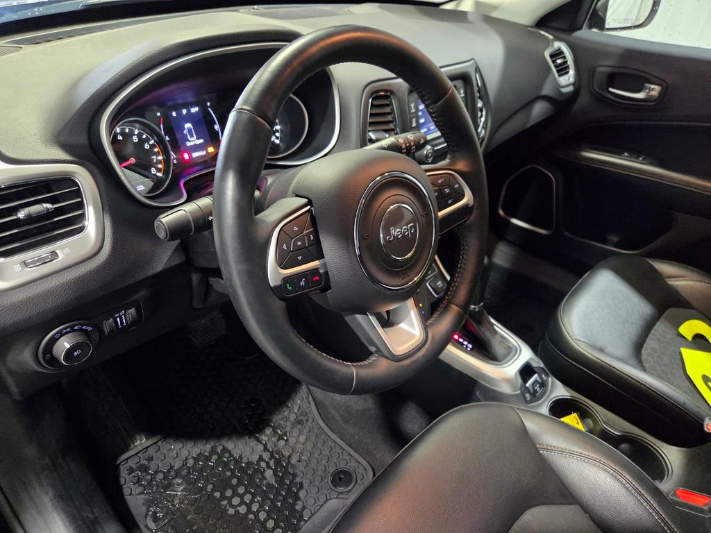 Used 2018 Jeep Compass Latitude w/ Cold Weather Group image 5