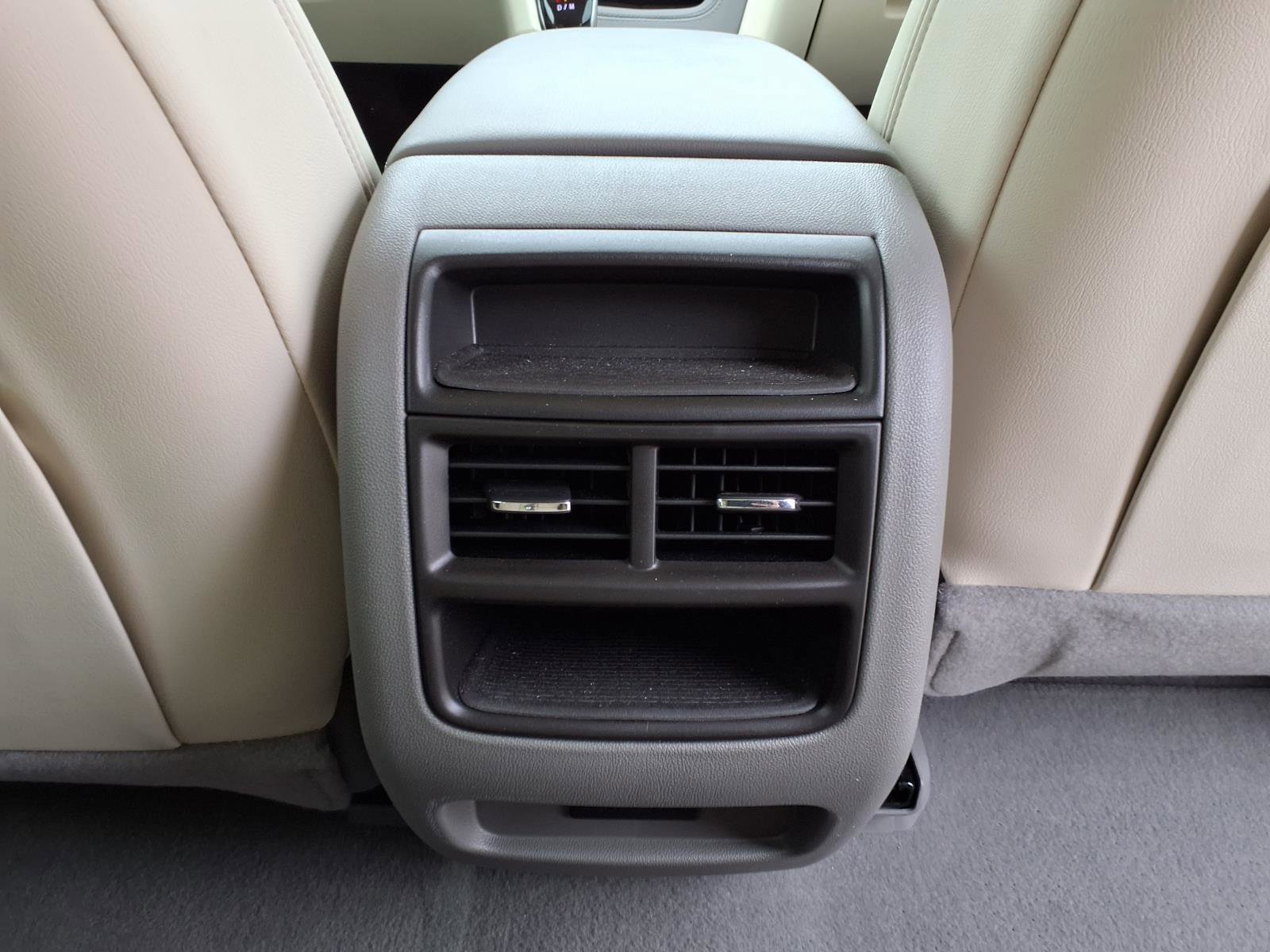 Used 2022 Cadillac XT5 Premium Luxury w/ Technology Package image 14