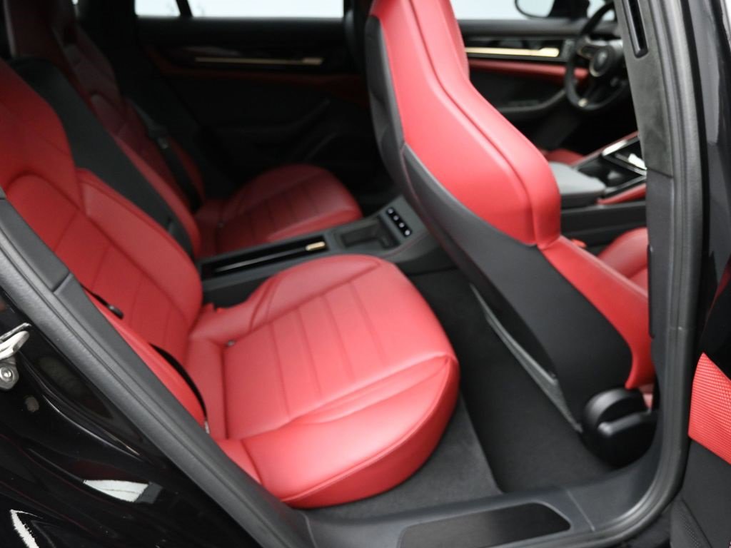 Certified 2025 Porsche Panamera Turbo image 20