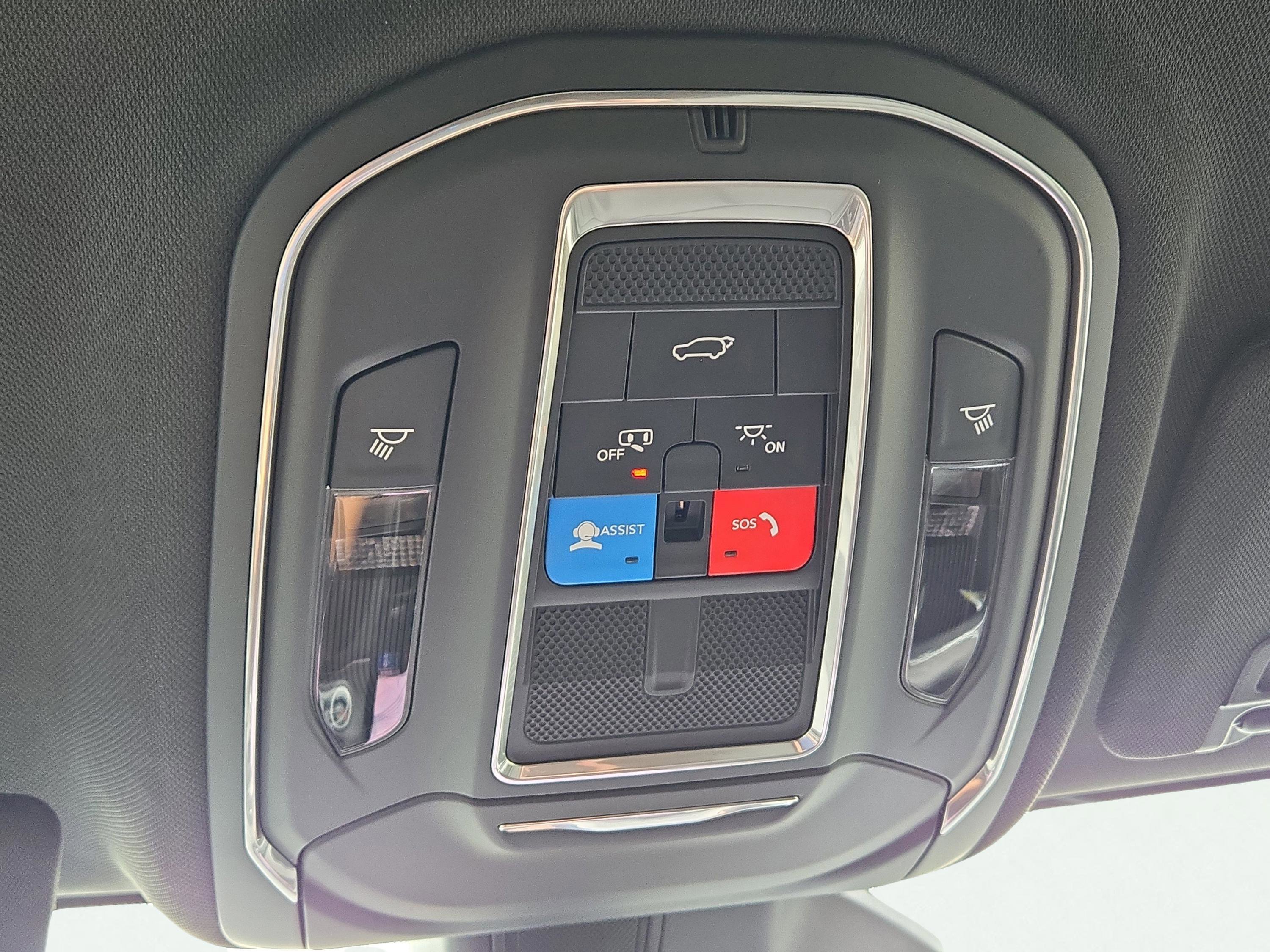 New 2025 Jeep Grand Cherokee L Limited w/ Black Appearance Package image 30