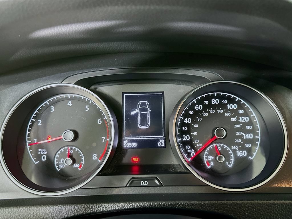 Used 2020 Volkswagen Golf 4-Door FWD image 12