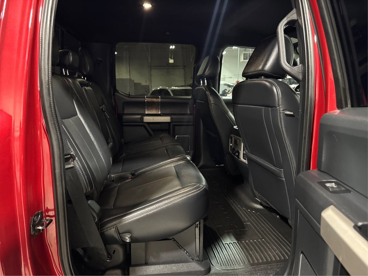Used 2022 Ford F350 Lariat w/ Black Appearance Package AWD/4WD image 15