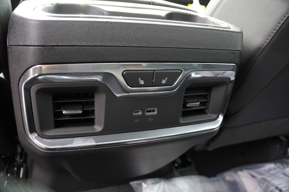 New 2026 Chevrolet Silverado 3500 LTZ w/ LTZ Premium Package image 12