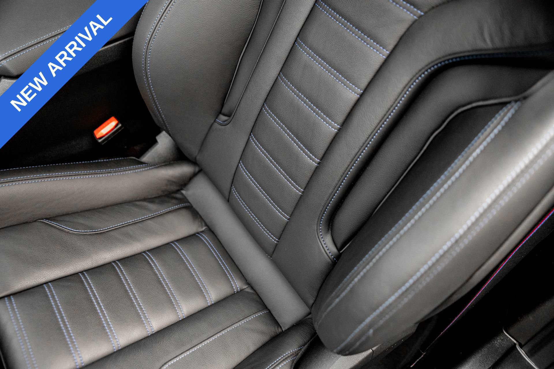 Used 2023 BMW M2 w/ Lighting Package RWD image 23