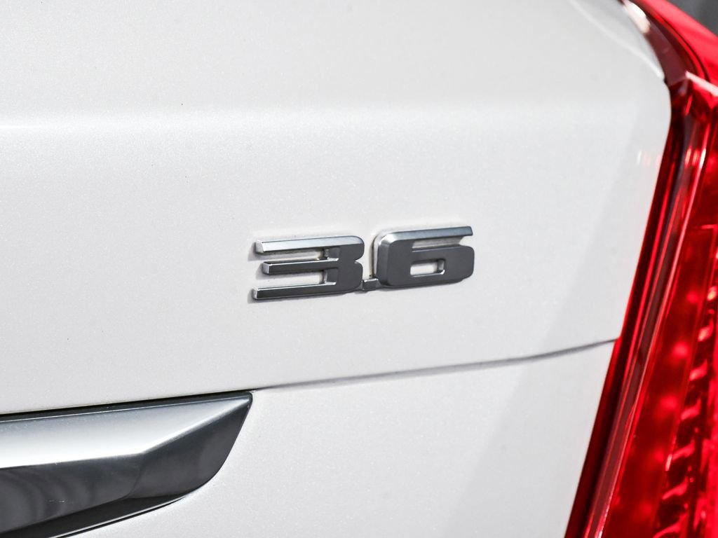 Used 2017 Cadillac XT5 Luxury w/ Driver Awareness Package image 28