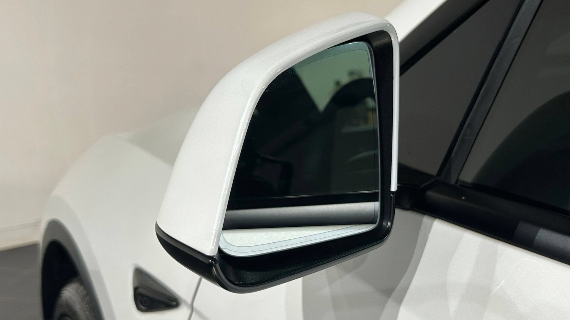 Used 2022 Tesla Model Y Long Range AWD/4WD image 18