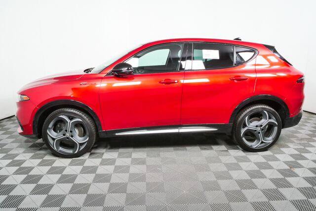 New 2026 Alfa Romeo Tonale w/ Active Assist Package AWD/4WD image 33