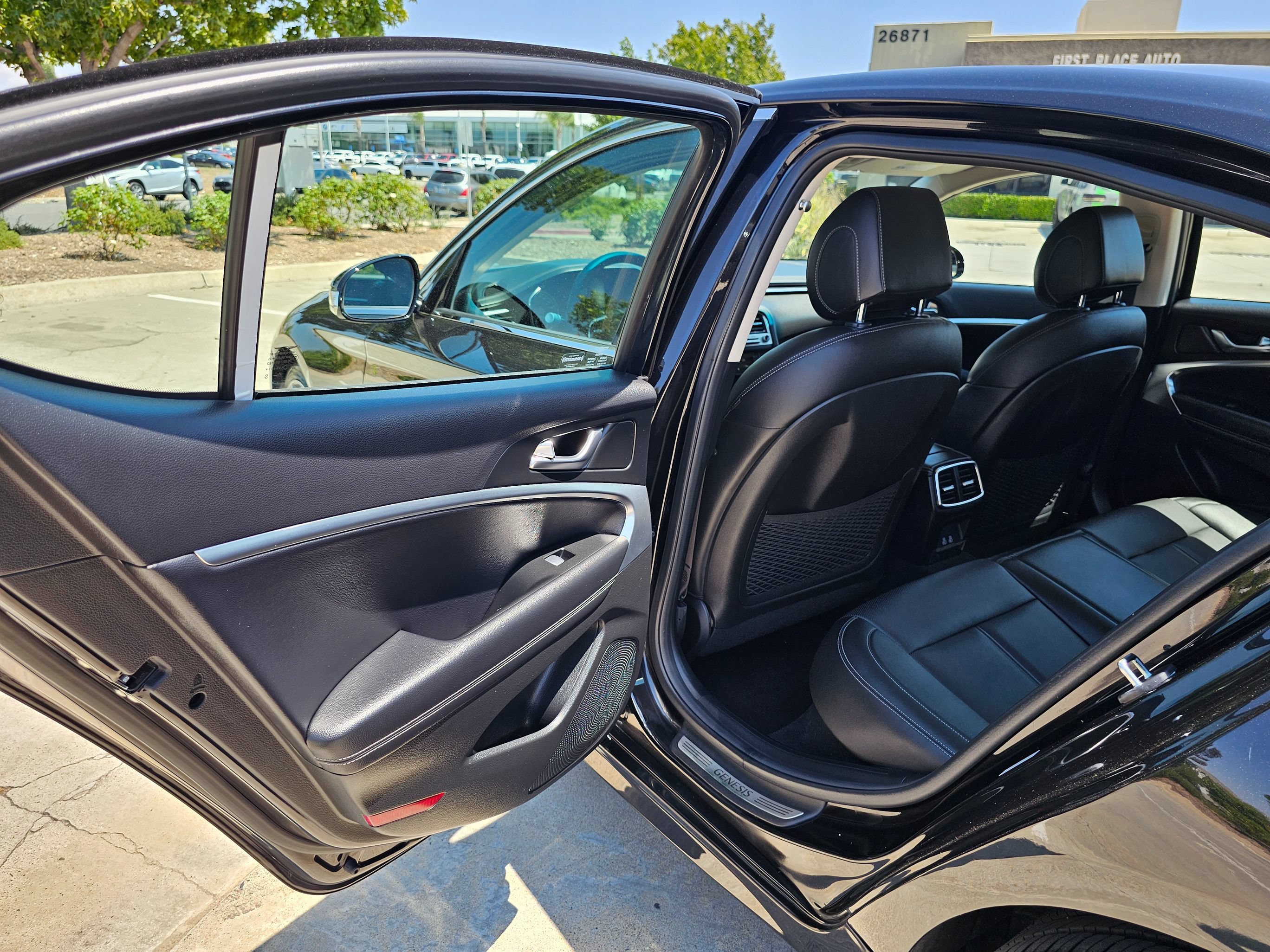 Used 2025 Genesis G70 2.5T RWD image 17