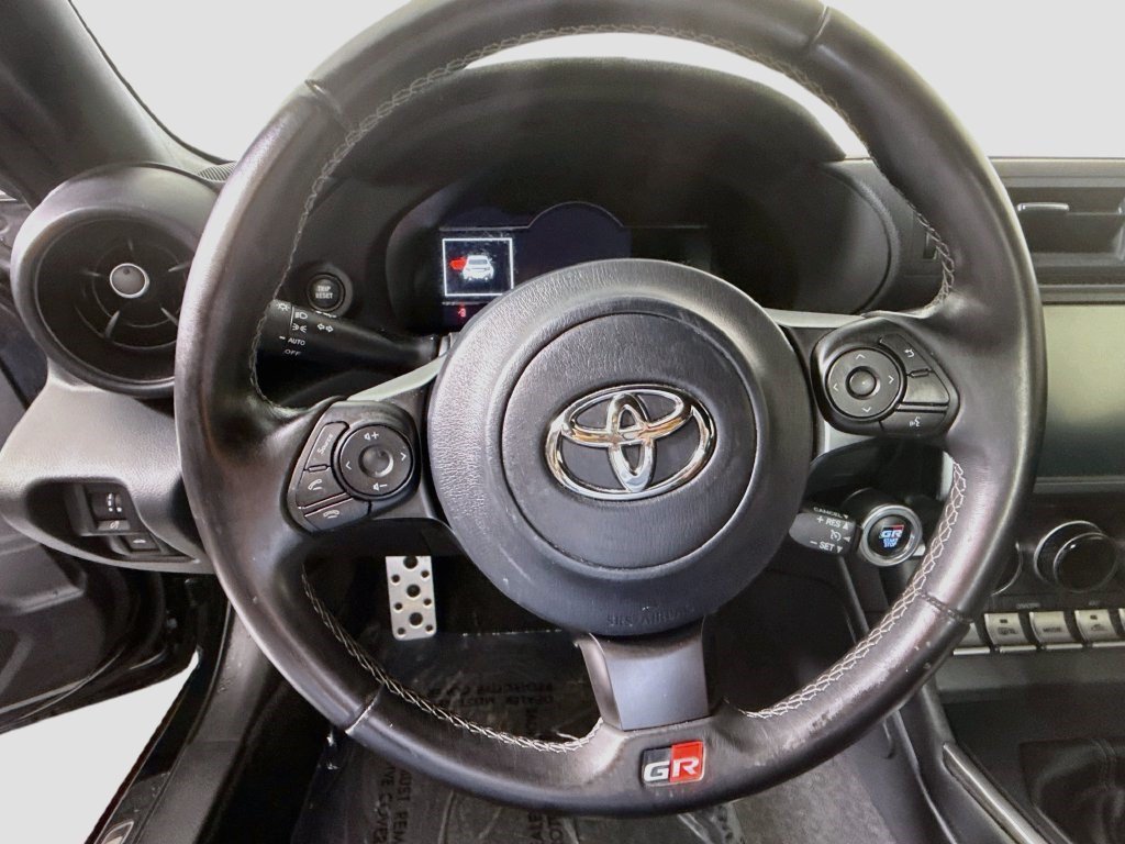 Used 2022 Toyota GR86 Premium RWD image 12
