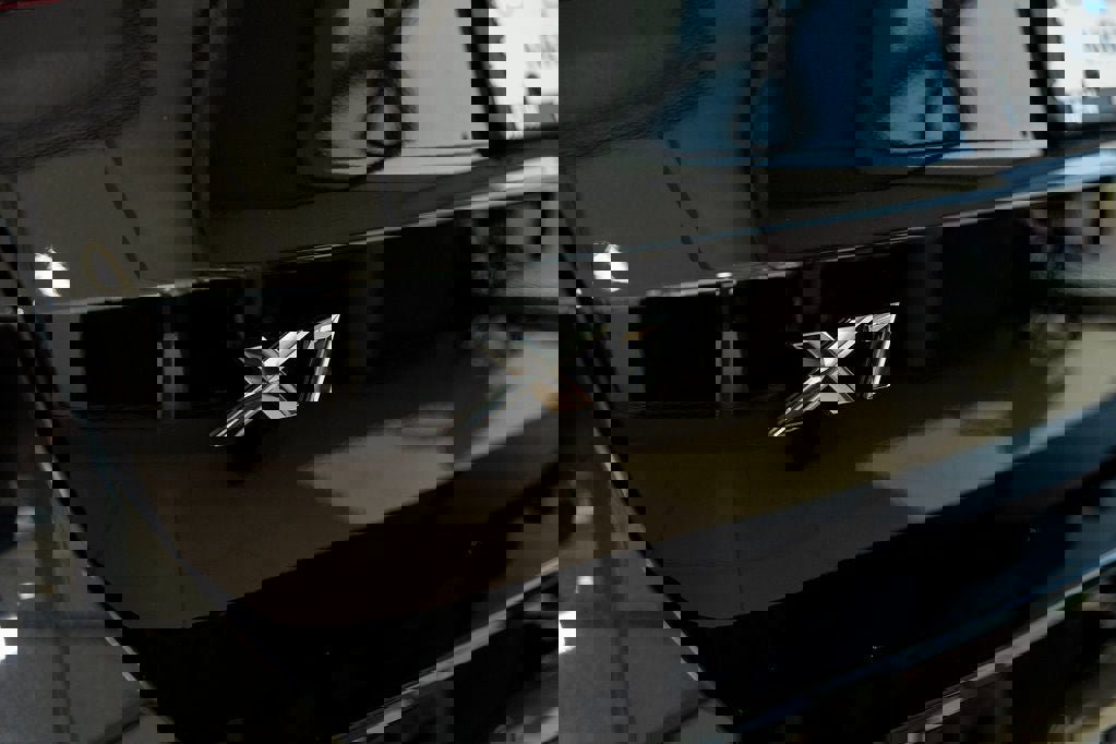 Used 2025 BMW X1 xDrive28i w/ Technology Package image 10