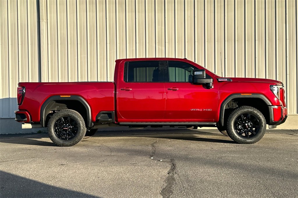 Used 2025 GMC Sierra 2500 AT4 w/ AT4 Premium Plus Package image 3