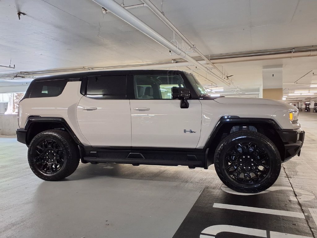 Used 2026 GMC Hummer EV SUV AWD/4WD image 4