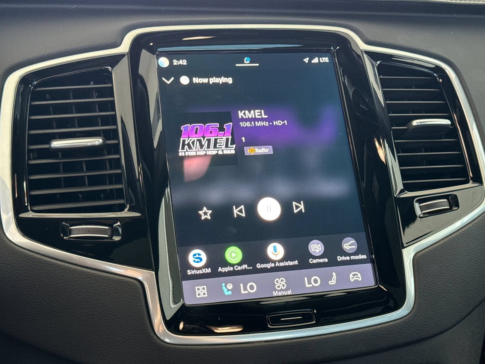 Certified 2023 Volvo XC90 T8 Ultimate AWD/4WD image 23