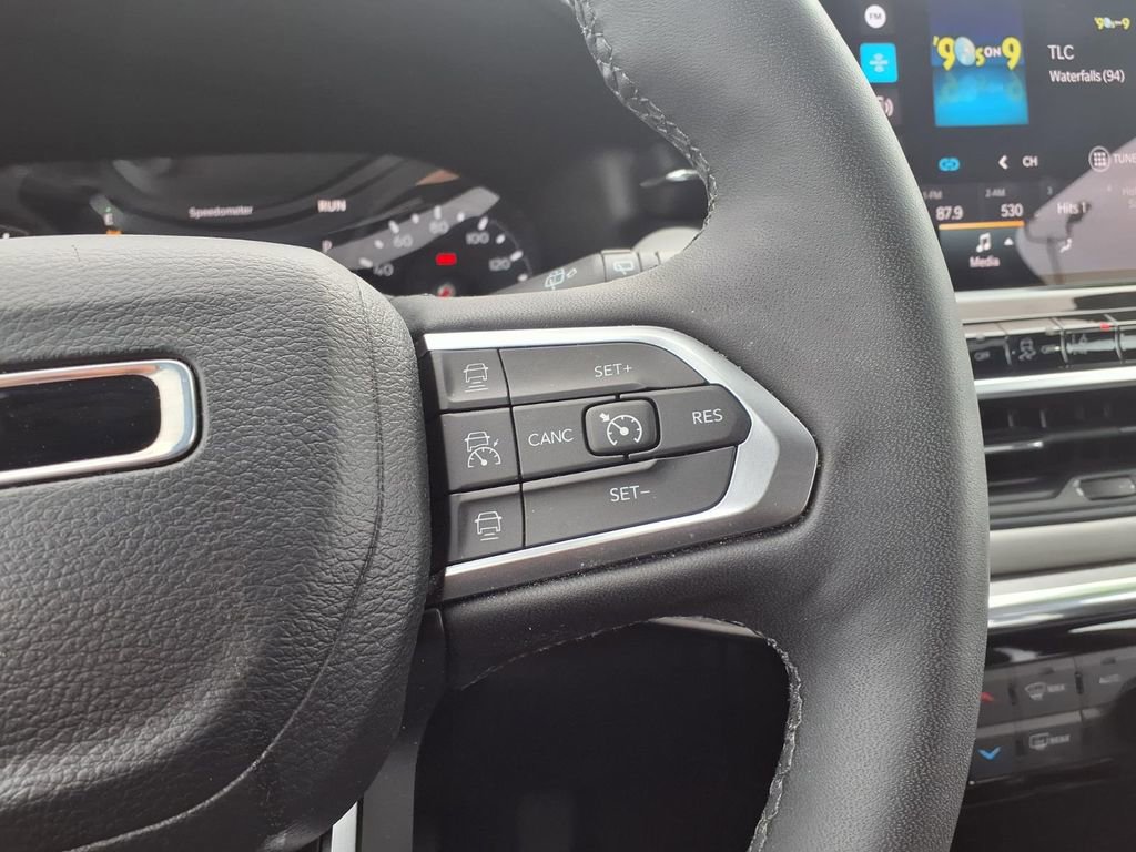 Used 2023 Jeep Compass Limited AWD/4WD image 25