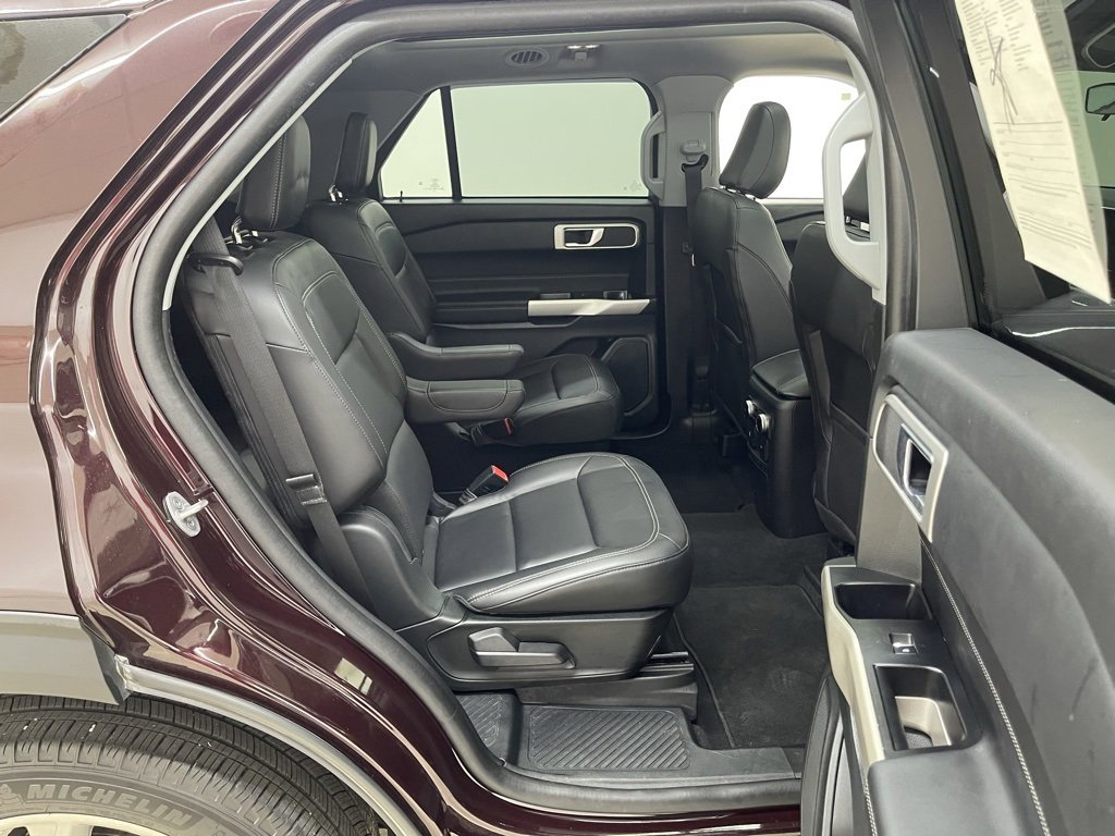 Used 2023 Ford Explorer XLT w/ Equipment Group 202A image 15